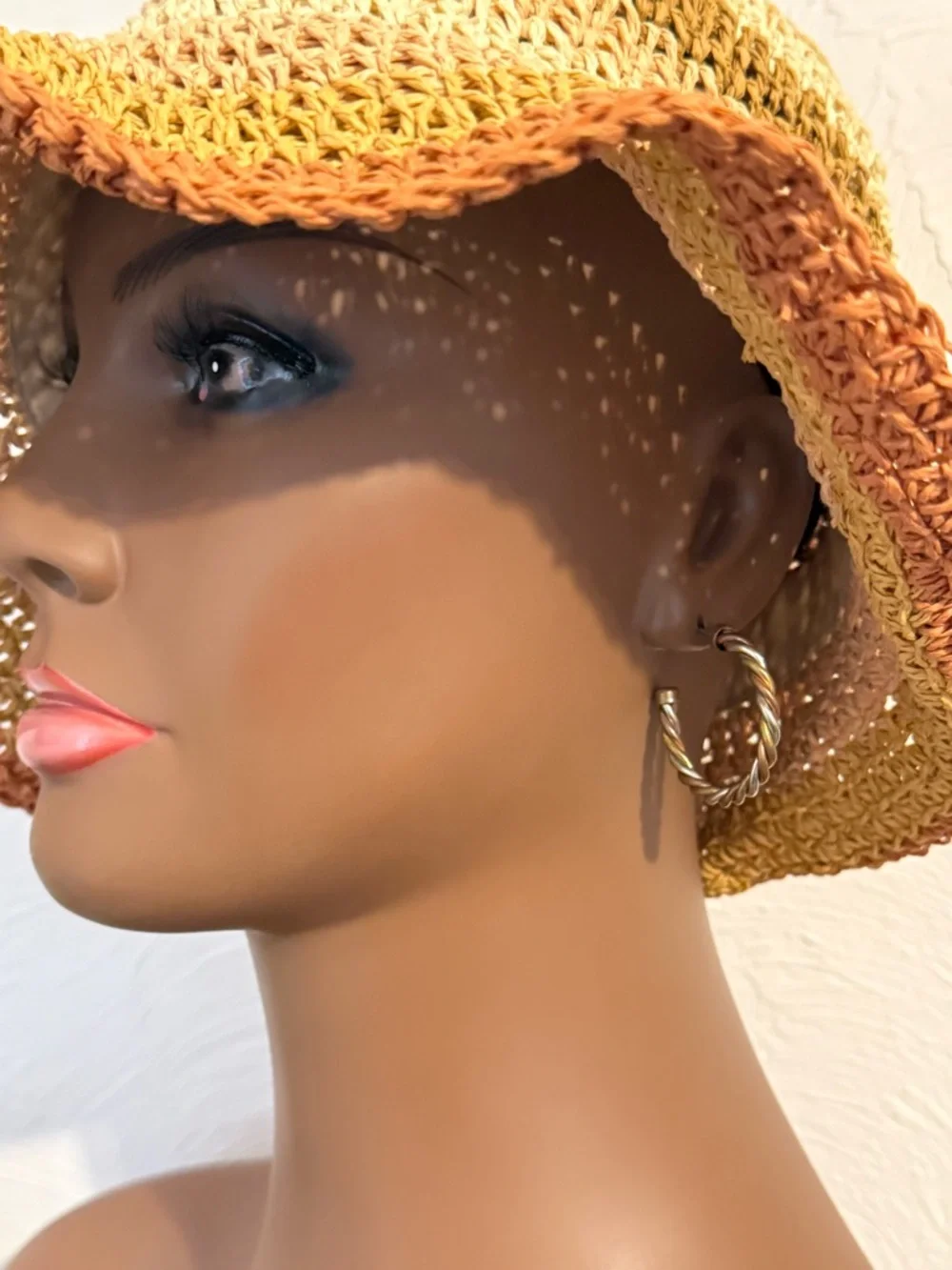 Gold and Black Hoop Earrings‎
